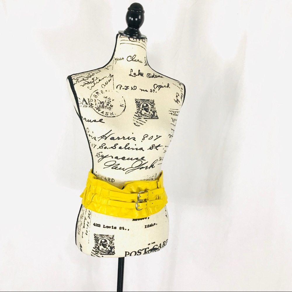 Yellow Ruffle Elastic Large Buckle Belts - Picture 2 of 5